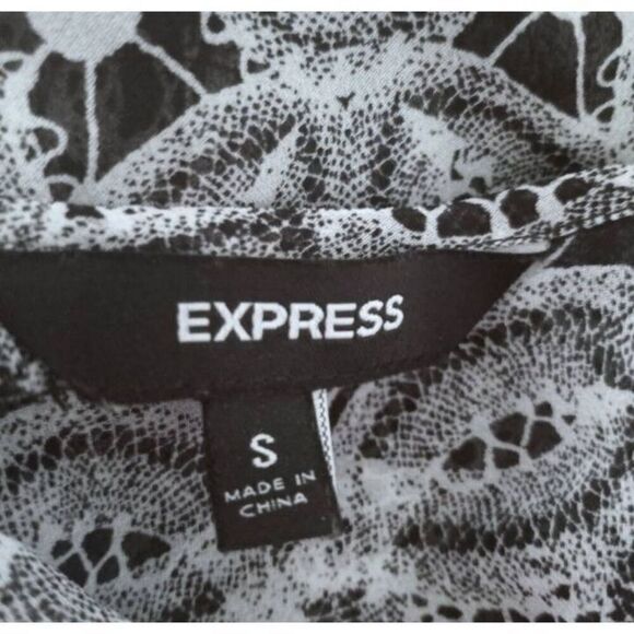 EXPRESS BLACK & WHITE ASYMMETRICAL HEM EMBELLISHED SHEER CAMI SZ.S EUC. - Picture 6 of 8